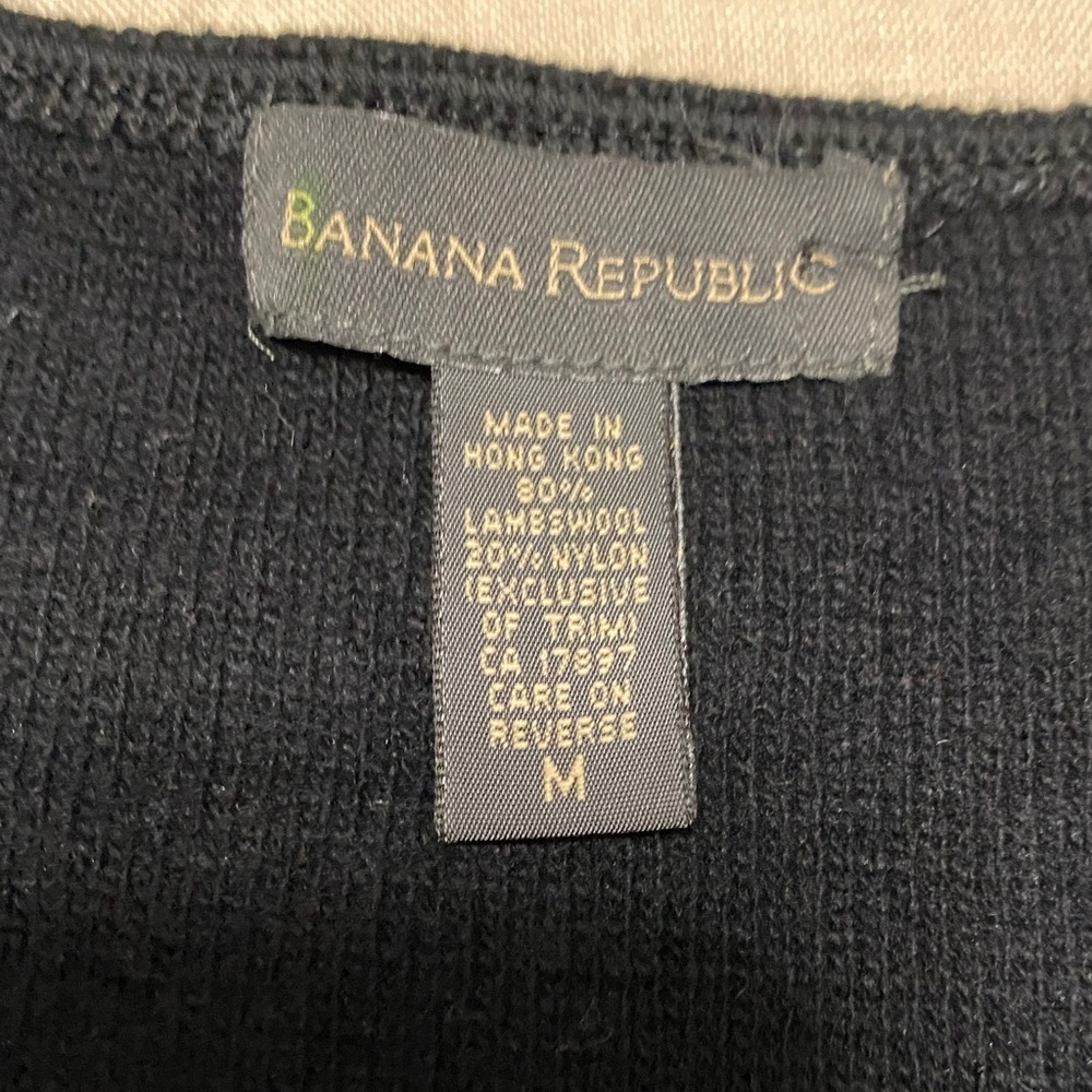 Banana Republic Black V-Neck Sweater with Hand Warmer Pockets Size  Medium. - Picture 6 of 10